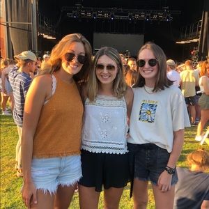 Meet your Posher, Sara